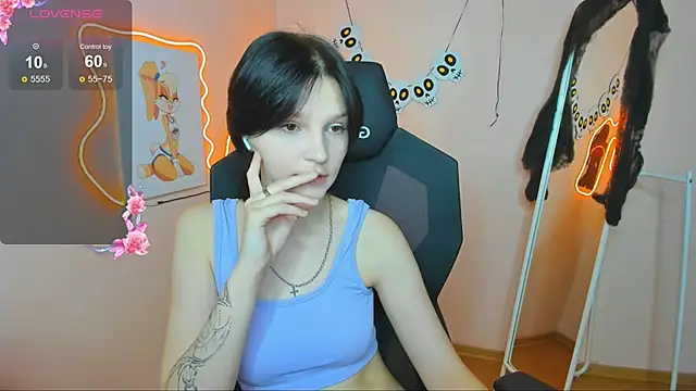 Snapshot of AudreyyKim chatting on 11/04/25, 08:13 AudreyyKim online show from 11/04/25, 08:13