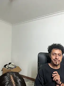 GiorgiaLuxee online show from 11/23/25, 12:10