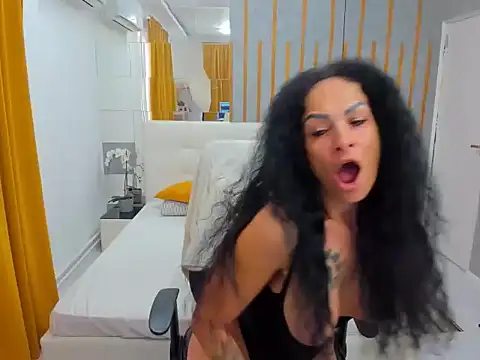 Snapshot of MarbellaRyder chatting on 09/24/25, 11:02 MarbellaRyder online show from 09/24/25, 11:02