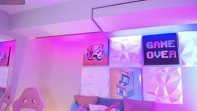 LindaWz  online show from 11/22/25, 04:33