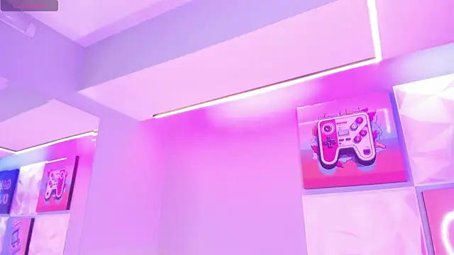 LindaWz  online show from 11/29/25, 07:11