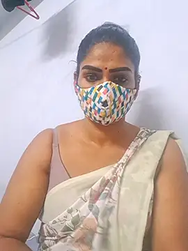 Snapshot of sherlin24 chatting on 10/31/25, 04:19 sherlin24 online show from 10/31/25, 04:19