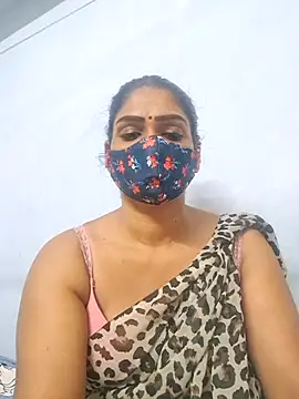 Snapshot of sherlin24 chatting on 11/06/25, 04:19 sherlin24 online show from 11/06/25, 04:19