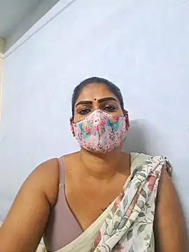 Snapshot of sherlin24 chatting on 11/12/25, 04:18 sherlin24 online show from 11/12/25, 04:18