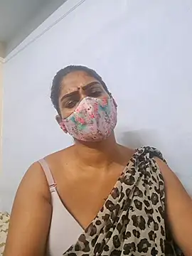 Snapshot of sherlin24 chatting on 11/13/25, 05:45 sherlin24 online show from 11/13/25, 05:45