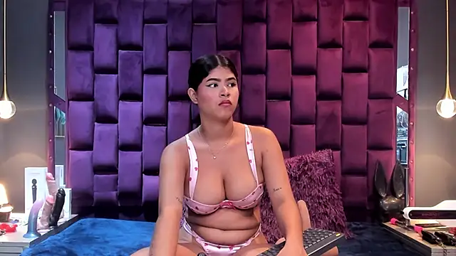 MilaRiva online show from 06/05/26, 11:49