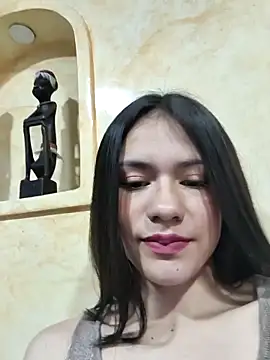 CHARLOTTE  05 online show from 10/02/25, 01:07