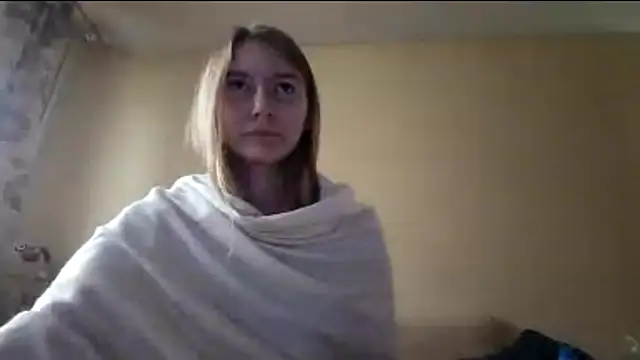 Snapshot of Nymera_flare chatting on 10/23/25, 06:34 Nymera flare online show from 10/23/25, 06:34