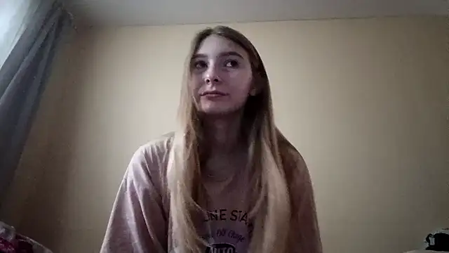 Snapshot of Nymera_flare chatting on 11/14/25, 06:23 Nymera flare online show from 11/14/25, 06:23