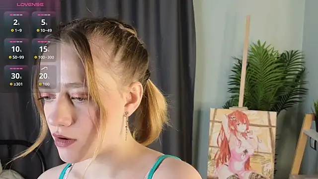 HollieCollelo online show from 12/14/25, 03:56