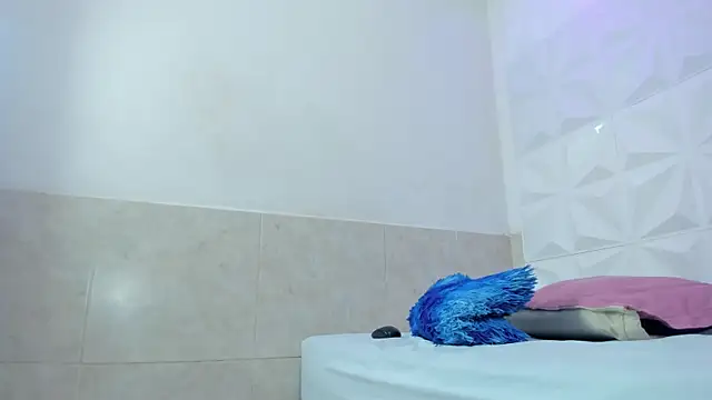 Snapshot of Aisha_farah chatting on 09/13/25, 02:39 Aisha farah online show from 09/13/25, 02:39