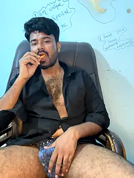 MeekBatgirl online show from 10/30/25, 07:32