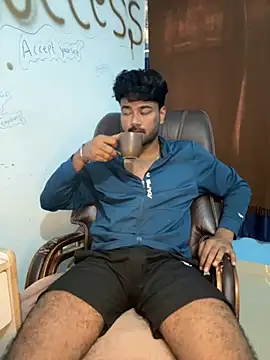 MeekBatgirl online show from 11/13/25, 03:27