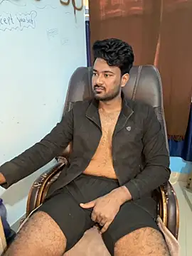 MeekBatgirl online show from 11/19/25, 06:13