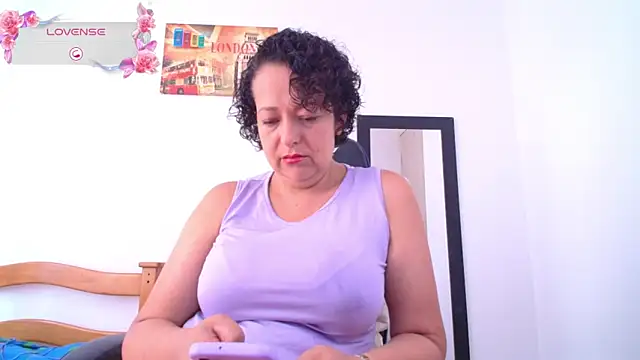 Snapshot of Miss_Oriana chatting on 09/17/25, 07:37 Miss Oriana online show from 09/17/25, 07:37