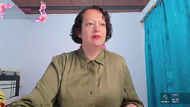 Snapshot of Miss_Oriana chatting on 10/07/25, 02:47 Miss Oriana online show from 10/07/25, 02:47