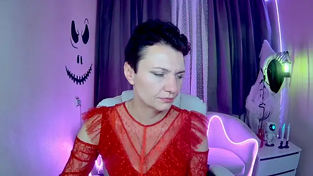 AvaSaturnian online show from 10/21/25, 01:01