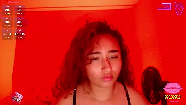 Snapshot of sasha_17_ chatting on 10/15/25, 01:22 sasha 17 online show from 10/15/25, 01:22