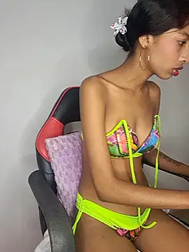 Snapshot of Sol_em chatting on 09/28/25, 04:34 Sol em online show from 09/28/25, 04:34