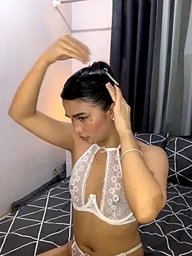 AngelHille online show from 11/03/25, 07:48