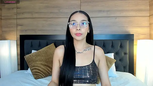 Roseaurora online show from 03/23/26, 12:31