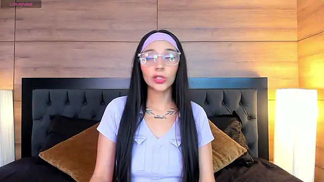 Roseaurora online show from 03/24/26, 12:21