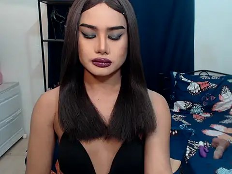 Snapshot of RositaUshvada chatting on 12/04/25, 12:25 RositaUshvada online show from 12/04/25, 12:25