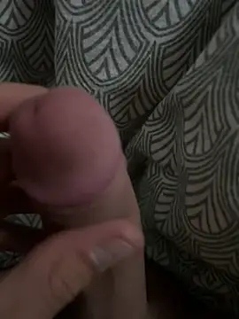 Snapshot of artl1 chatting on 11/08/25, 12:11 artl1 online show from 11/08/25, 12:11