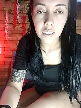 Snapshot of MiaForever1 chatting on 10/08/25, 10:18 MiaForever1 online show from 10/08/25, 10:18