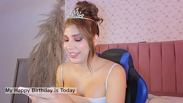 Snapshot of dahiana_marin chatting on 09/19/25, 05:24 dahiana marin online show from 09/19/25, 05:24