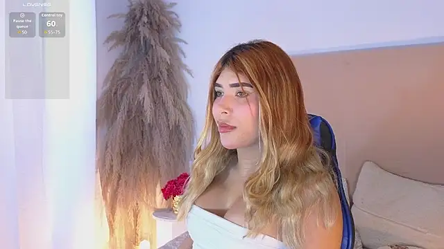 Snapshot of dahiana_marin chatting on 11/24/25, 08:30 dahiana marin online show from 11/24/25, 08:30