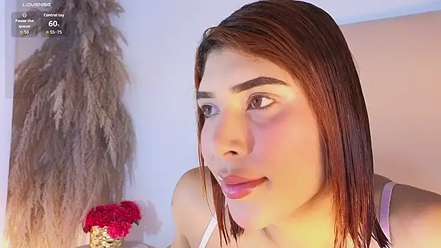 Snapshot of dahiana_marin chatting on 11/27/25, 08:00 dahiana marin online show from 11/27/25, 08:00