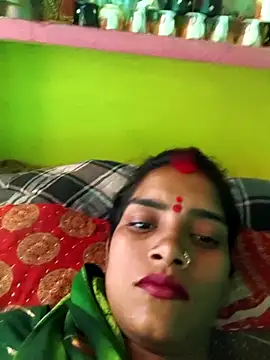 Snapshot of So_pinki chatting on 04/13/26, 10:43 So pinki online show from 04/13/26, 10:43