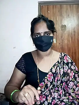 Snapshot of Mee_harini-telugupilla chatting on 10/11/25, 02:44 Mee harini-telugupilla online show from 10/11/25, 02:44