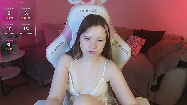 Snapshot of Sweetie_Hope chatting on 11/23/25, 04:40 Sweetie Hope online show from 11/23/25, 04:40