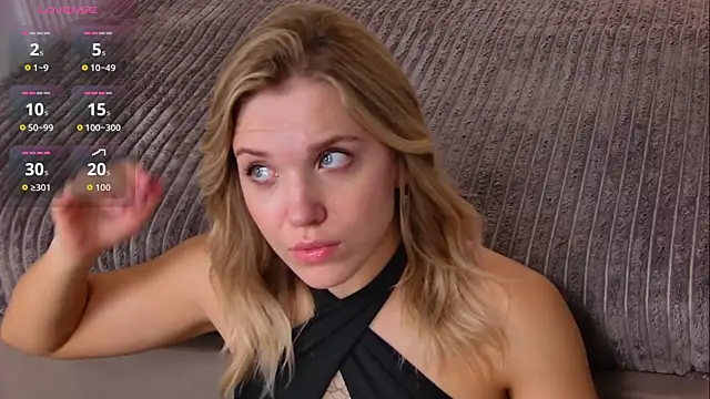 Snapshot of AlisaMyers chatting on 09/22/25, 06:15 AlisaMyers online show from 09/22/25, 06:15