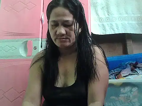 Snapshot of hotmama_063 chatting on 10/07/25, 03:36 hotmama 063 online show from 10/07/25, 03:36