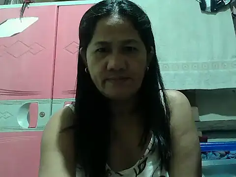 Snapshot of hotmama_063 chatting on 10/08/25, 08:50 hotmama 063 online show from 10/08/25, 08:50