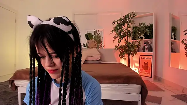 Snapshot of Sima_Wendy chatting on 10/17/25, 06:27 Sima Wendy online show from 10/17/25, 06:27