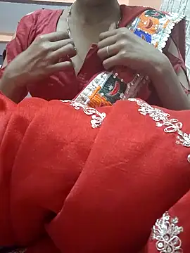 Snapshot of Aidakhan1212 chatting on 11/01/25, 04:20 Aidakhan1212 online show from 11/01/25, 04:20