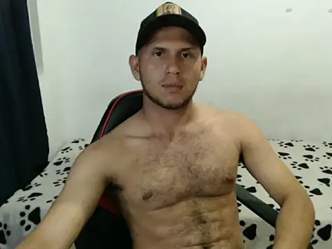 Snapshot of maik_135 chatting on 10/19/25, 04:46 maik 135 online show from 10/19/25, 04:46