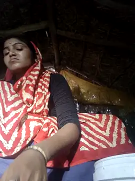 Snapshot of LUCKY_cut chatting on 10/30/25, 02:24 LUCKY cut online show from 10/30/25, 02:24