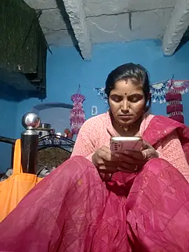 Snapshot of LUCKY_cut chatting on 11/14/25, 06:17 LUCKY cut online show from 11/14/25, 06:17