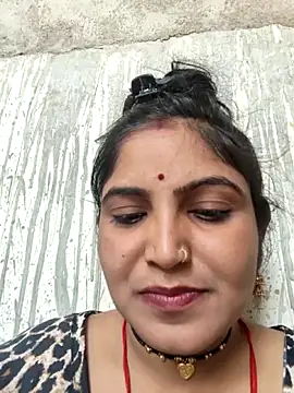 LUCKY cut online show from 04/20/26, 12:30