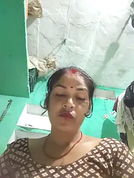 Nillohot online show from 10/08/25, 07:55