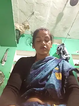 Nillohot online show from 10/15/25, 11:27