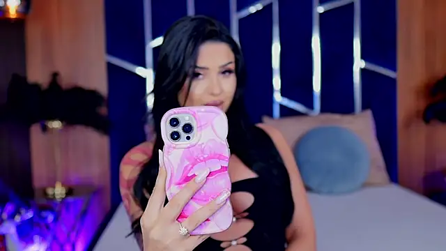 KylieKroftt online show from 12/19/25, 09:44