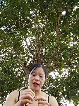 Snapshot of samsam-bae chatting on 09/24/25, 02:04 samsam-bae online show from 09/24/25, 02:04