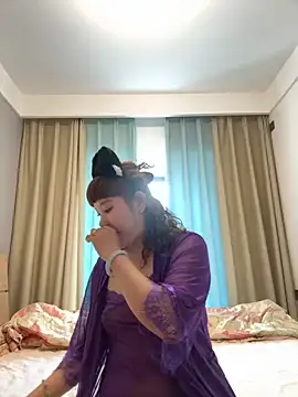 Snapshot of Xinlan-Asia chatting on 09/17/25, 08:49 Xinlan-Asia online show from 09/17/25, 08:49