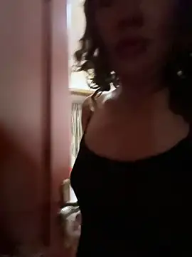 Snapshot of Xinlan-Asia chatting on 11/24/25, 10:37 Xinlan-Asia online show from 11/24/25, 10:37